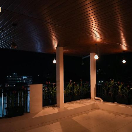 Hotel Cloud Bay Manjeri Ngoại thất bức ảnh