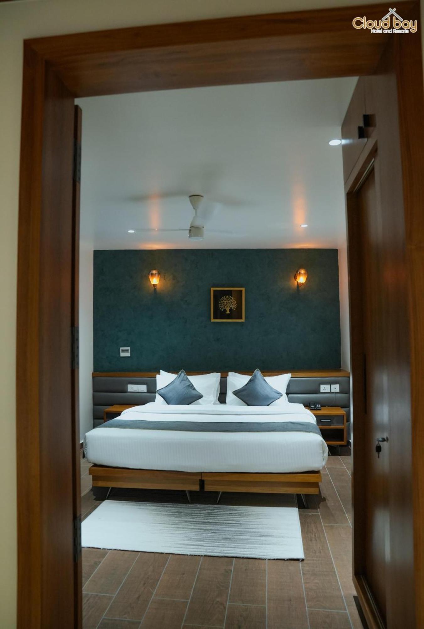 Hotel Cloud Bay Manjeri Ngoại thất bức ảnh
